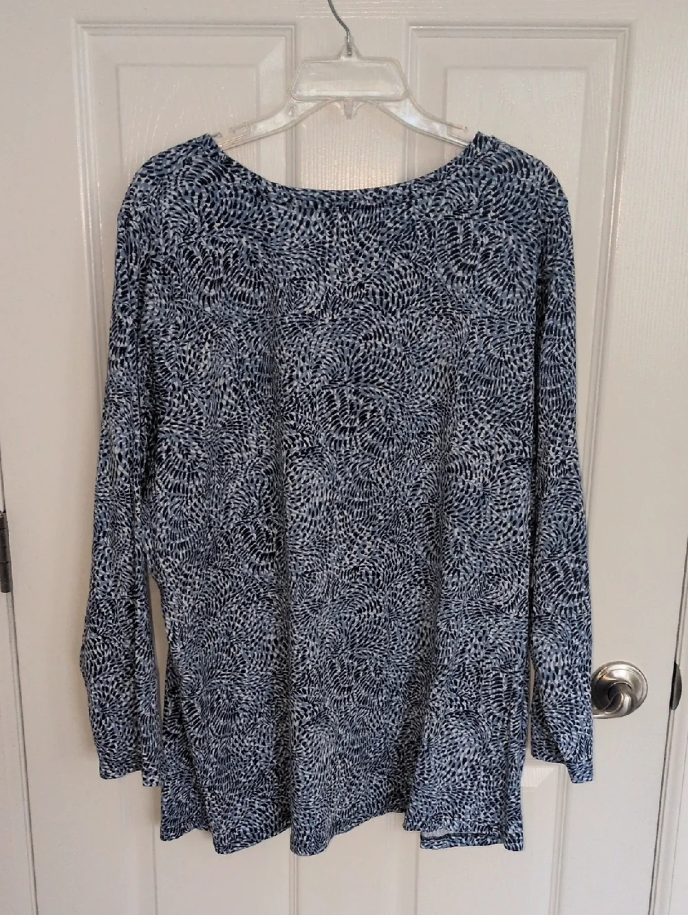 Roaman's Blue Patterned Crew Neck Long Sleeve Top - 2X 26/28